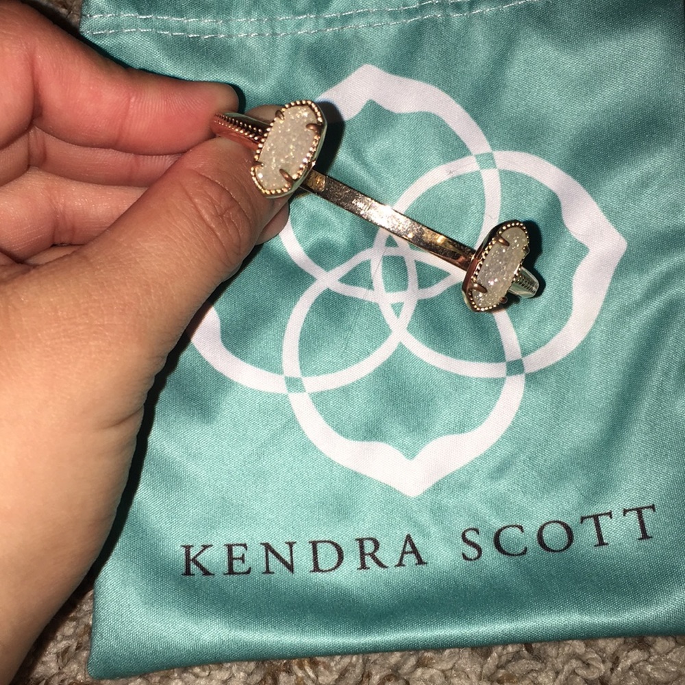 Kendra Scott bracelet
